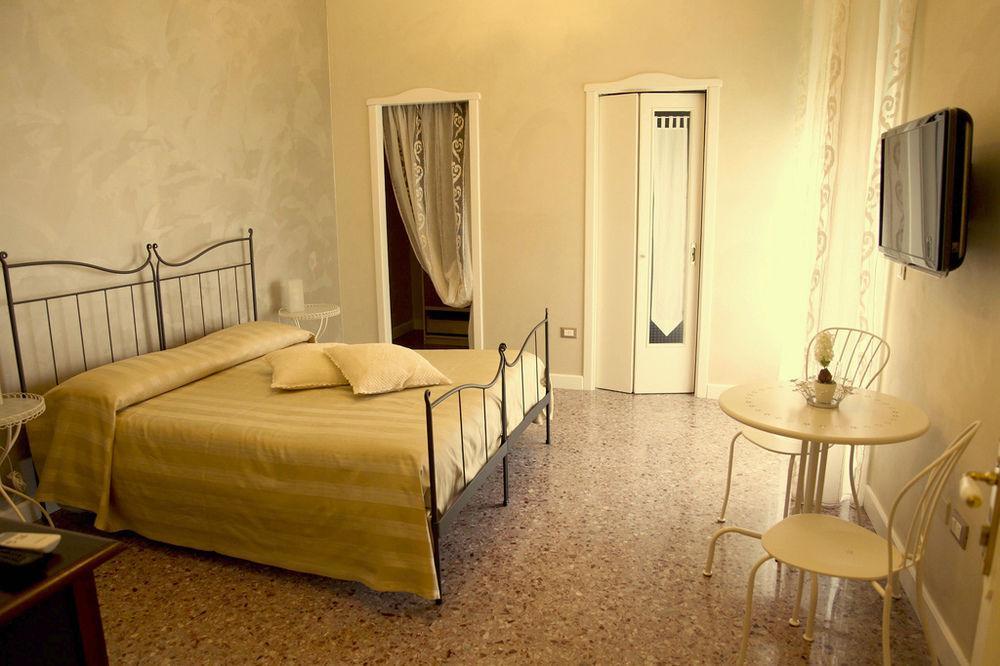 A Class Lecce Luaran gambar